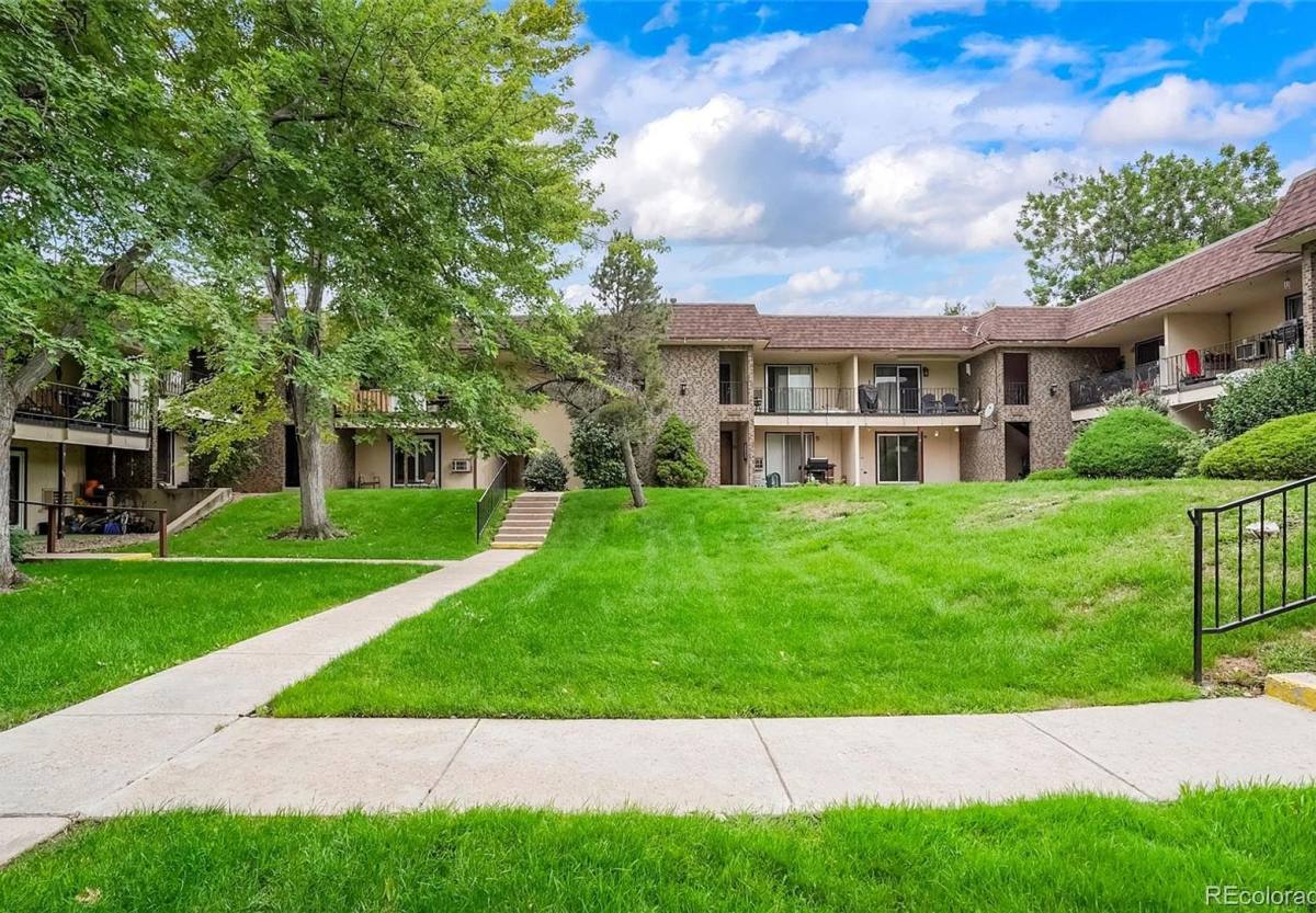 Apartment for rent at 4593 S Lowell Blvd #C, Denver, CO 80236