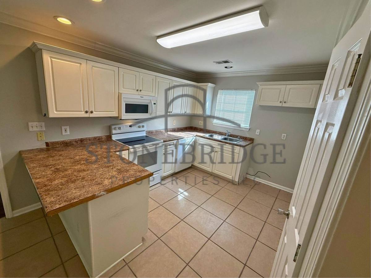 House for rent at 2009 Jackson Lane, Helena, AL 35080