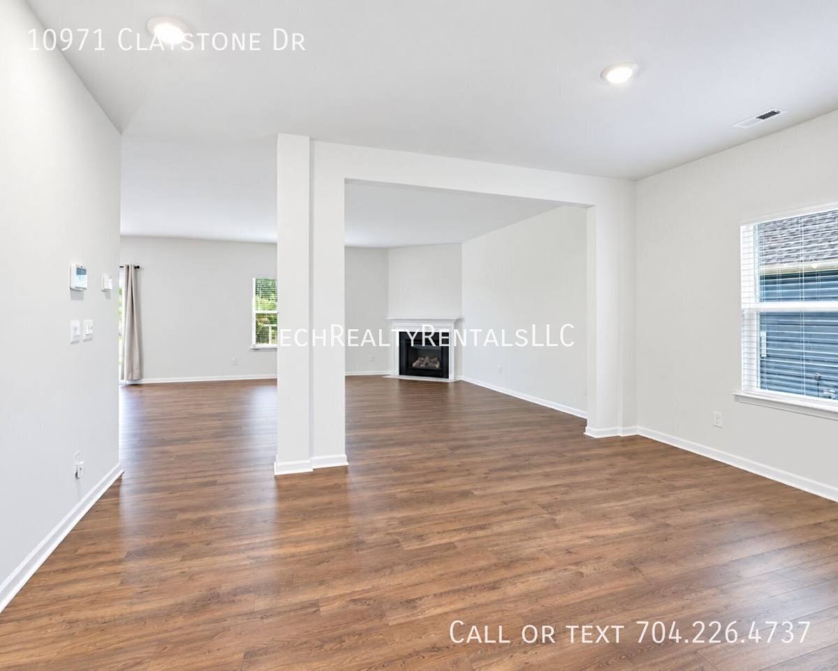 House for rent at 10971 Claystone Dr, Davidson, NC 28036