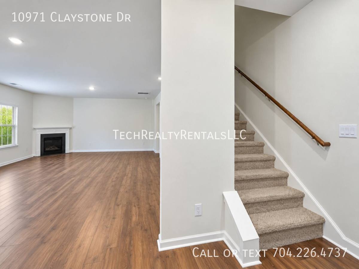 House for rent at 10971 Claystone Dr, Davidson, NC 28036