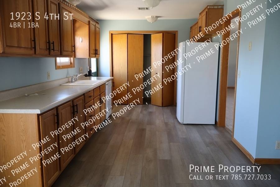 House for rent at 1923 S 4th St, Salina, KS 67401