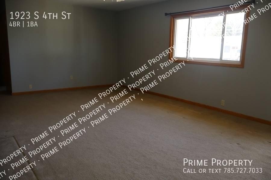 House for rent at 1923 S 4th St, Salina, KS 67401
