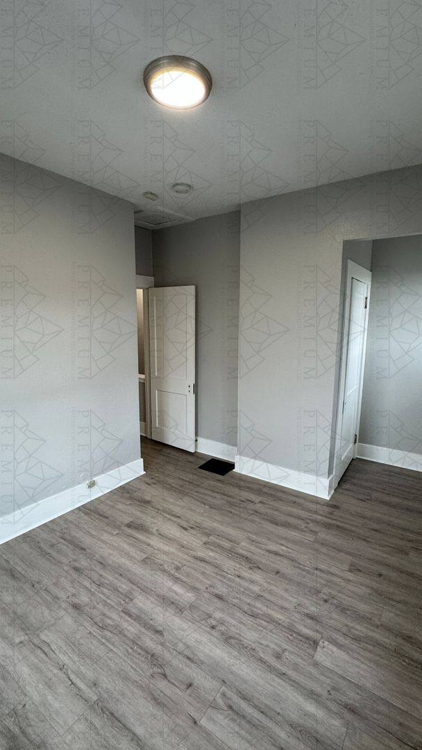 Apartment for rent at 409-411 W 9th St, The Dalles, OR 97058