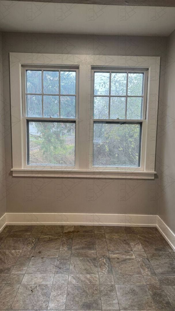 Apartment for rent at 409-411 W 9th St, The Dalles, OR 97058