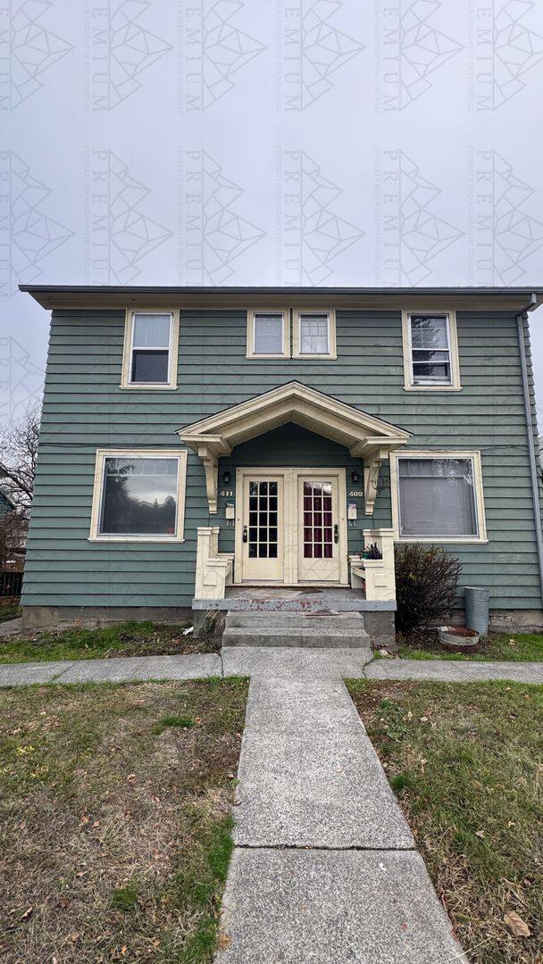 Apartment for rent at 409-411 W 9th St, The Dalles, OR 97058