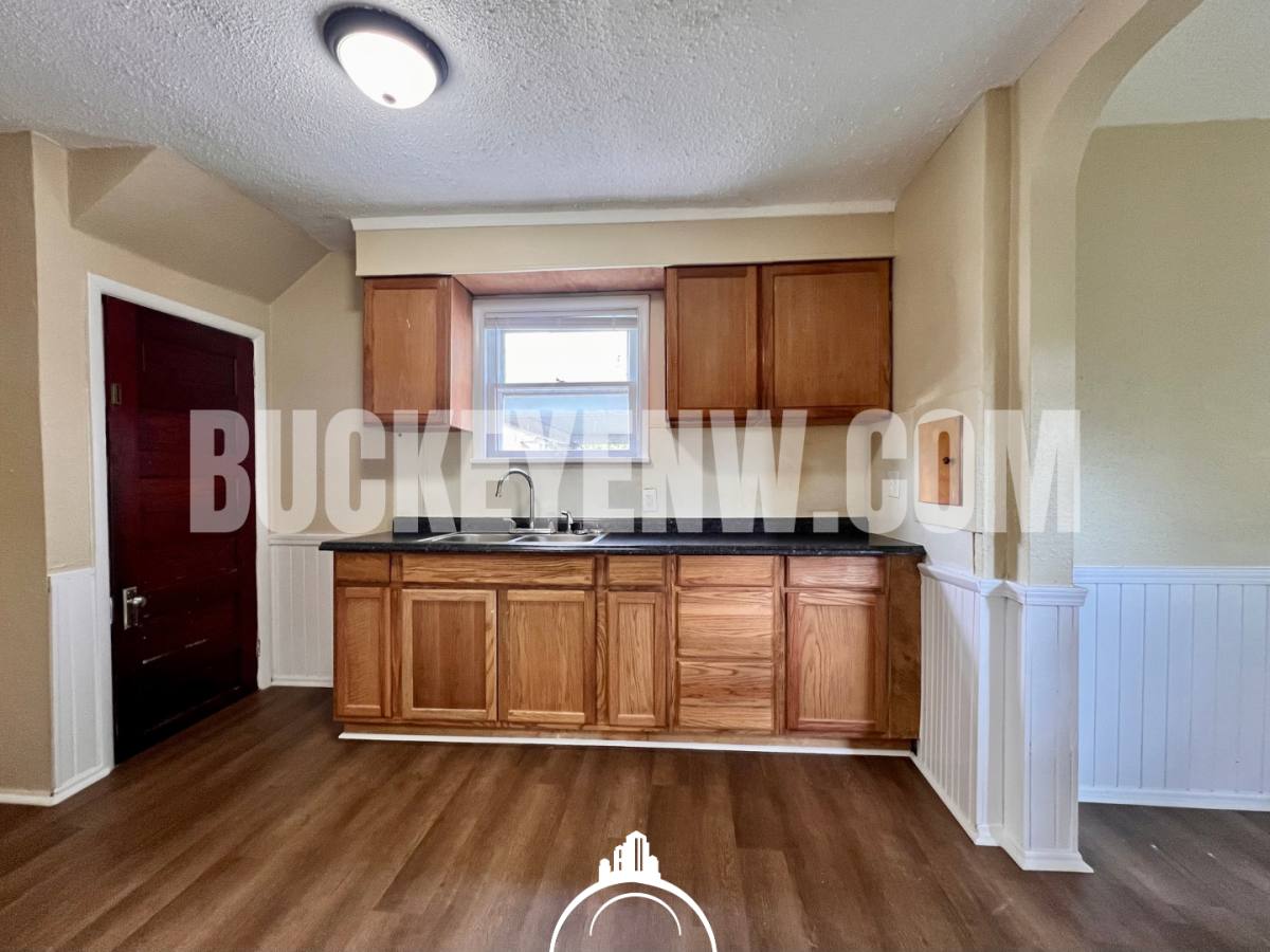House for rent at 531 Shasta Dr, Toledo, OH 43609