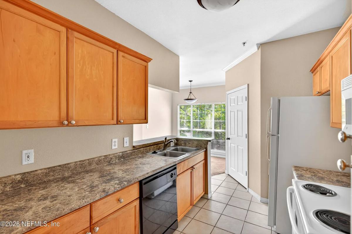 Condo for rent at 10961 Burnt Mill Rd, Jacksonville, FL 32256