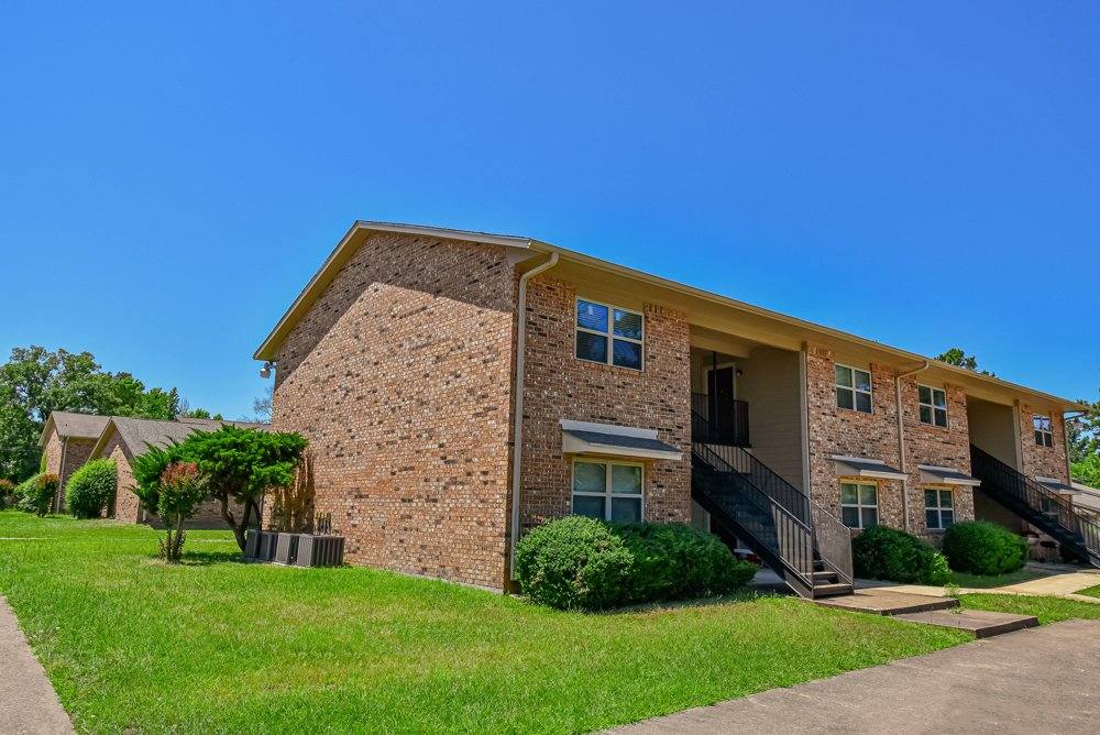 Apartment for rent at 400 Pine Burr Lane, Kilgore, TX 75662