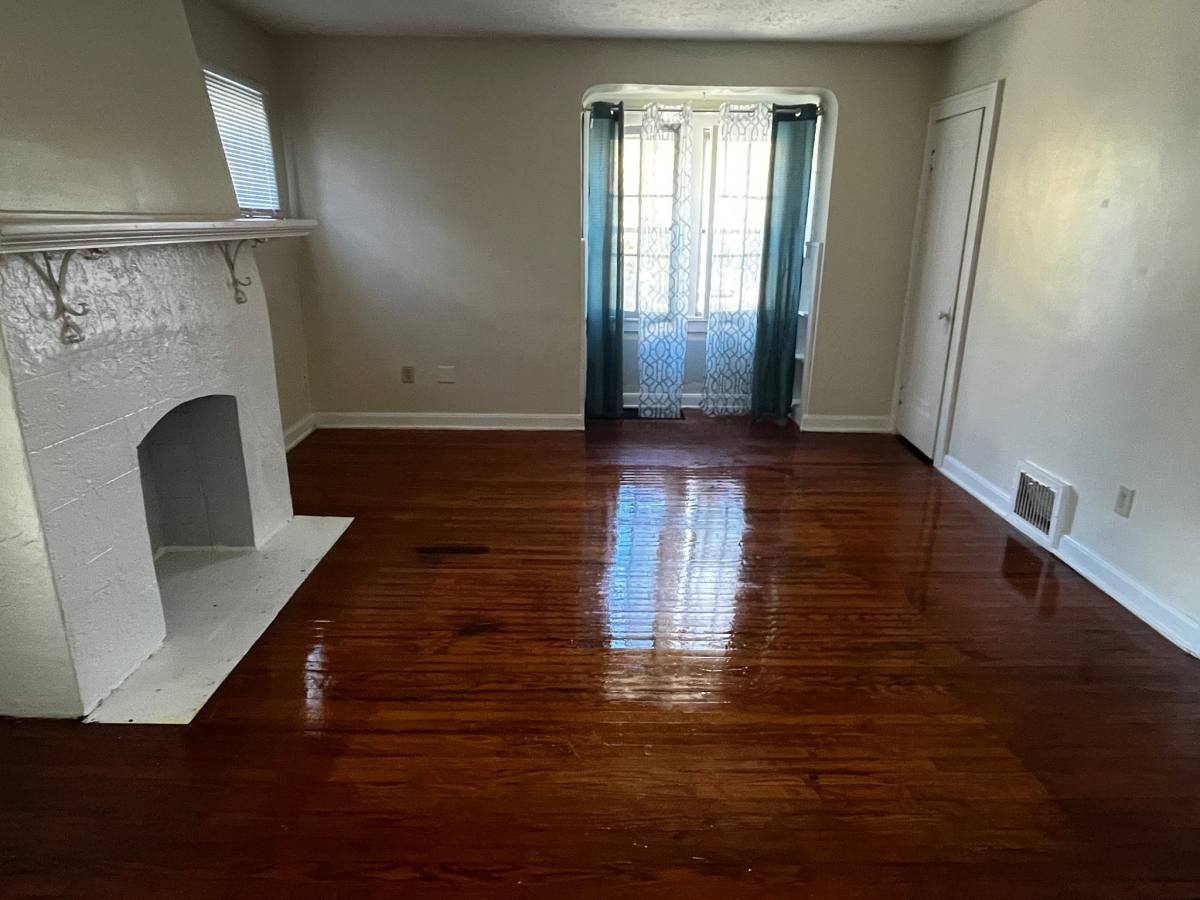 Apartment for rent at 1320 Broad Blvd #2, Cuyahoga Falls, OH 44223