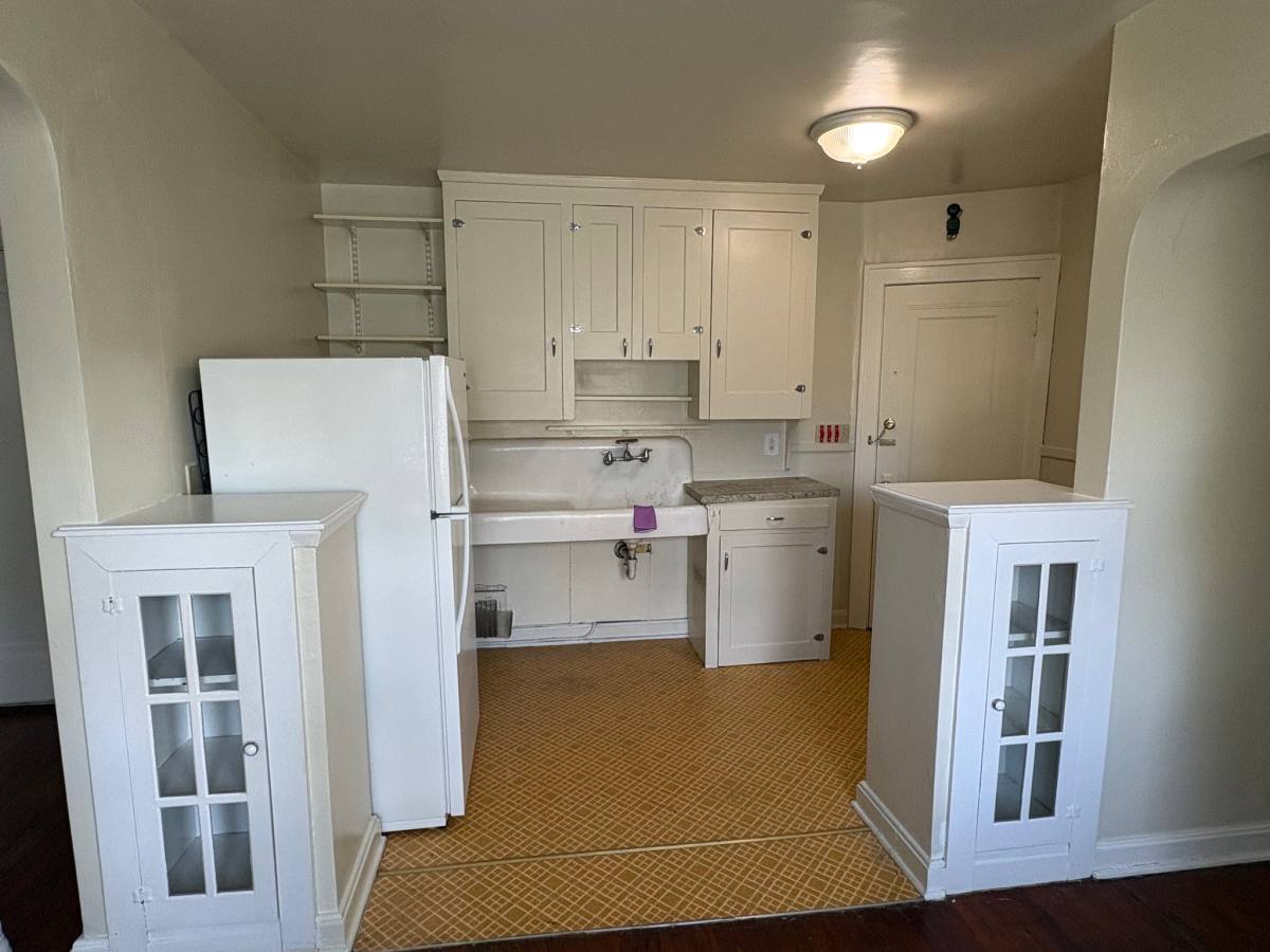Apartment for rent at 1320 Broad Blvd #2, Cuyahoga Falls, OH 44223
