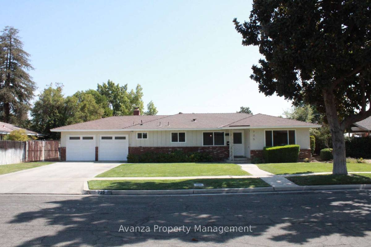 House for rent at 725 W Rialto Ave, Fresno, CA 93705
