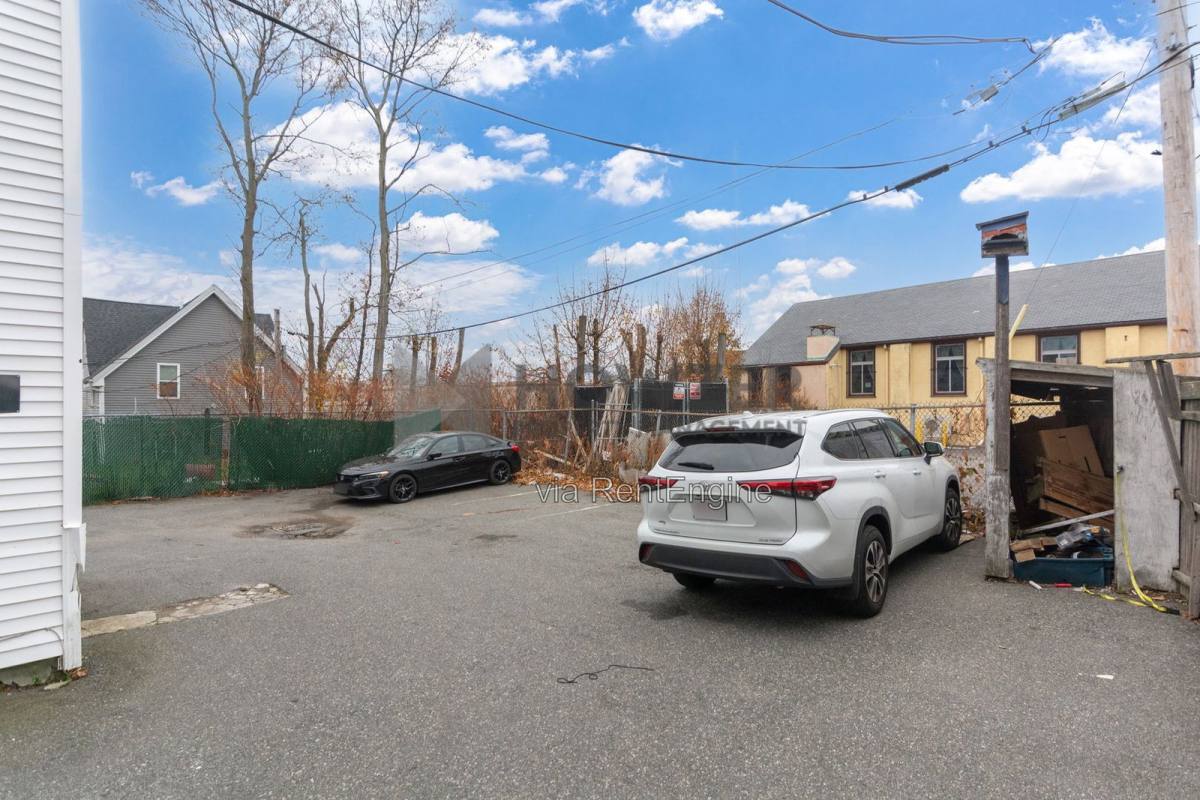 Apartment for rent at 109 Green St #9, Brockton, MA 02301