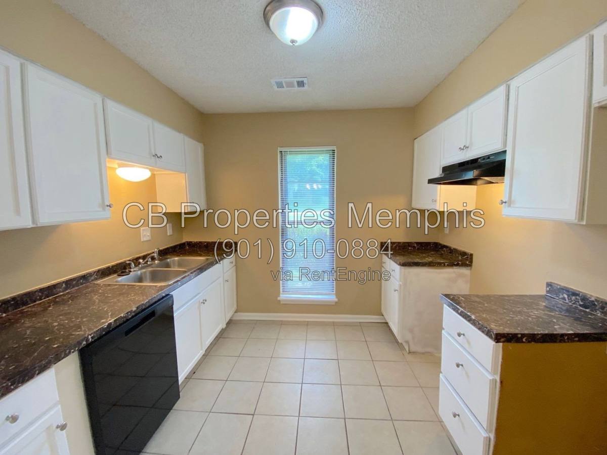 House for rent at 6930 Autumnhill Lane, Memphis, TN 38135