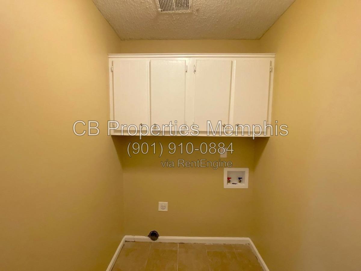 House for rent at 6930 Autumnhill Lane, Memphis, TN 38135