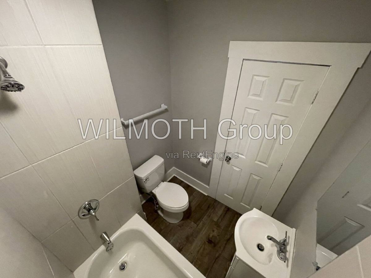 Apartment for rent at 129 W Hendricks St #4, Shelbyville, IN 46176
