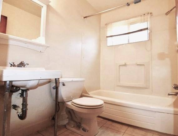 Townhouse for rent at 15421-1 Plymouth Place, Cleveland, OH 44112