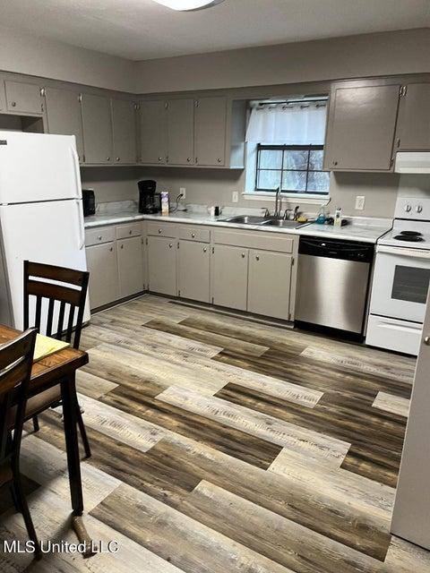 Apartment for rent at 102 N St #102B, Long Beach, MS 39560