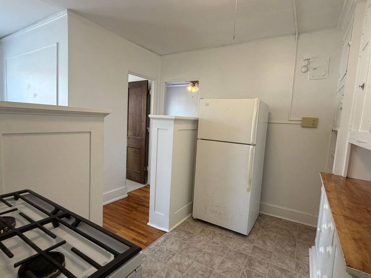 Apartment for rent at 1967 Grand Ave, St. Paul, MN 55105