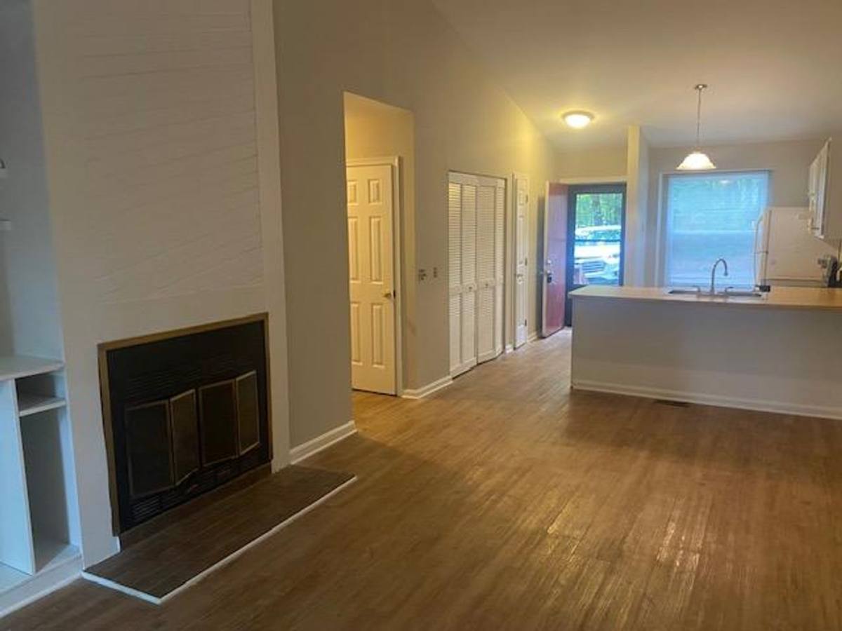 House for rent at 909-C W Chatham St, Cary, NC 27511
