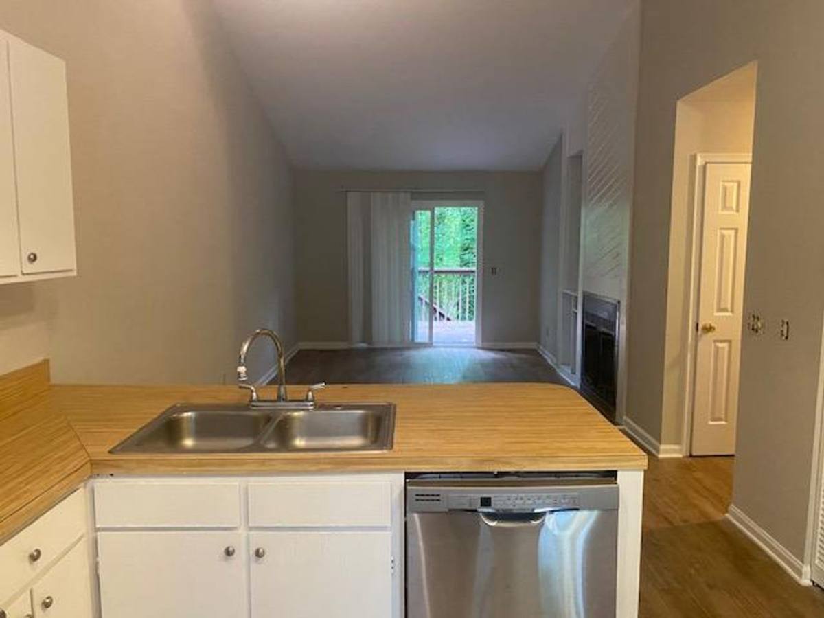 House for rent at 909-C W Chatham St, Cary, NC 27511