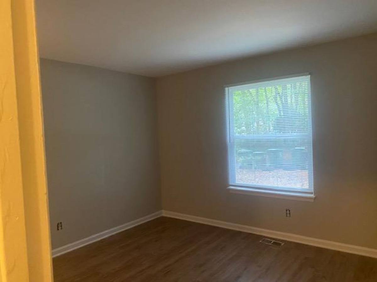 House for rent at 909-C W Chatham St, Cary, NC 27511