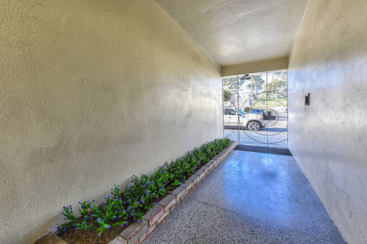 Apartment for rent at 326 32nd Ave, San Francisco, CA 94121