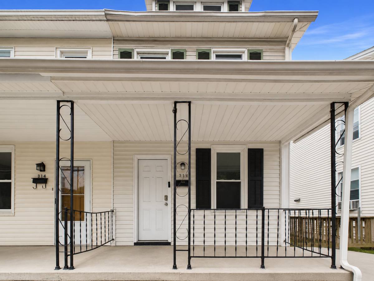 Townhouse for rent at 316 N 2nd St, Harrisburg, PA 17113