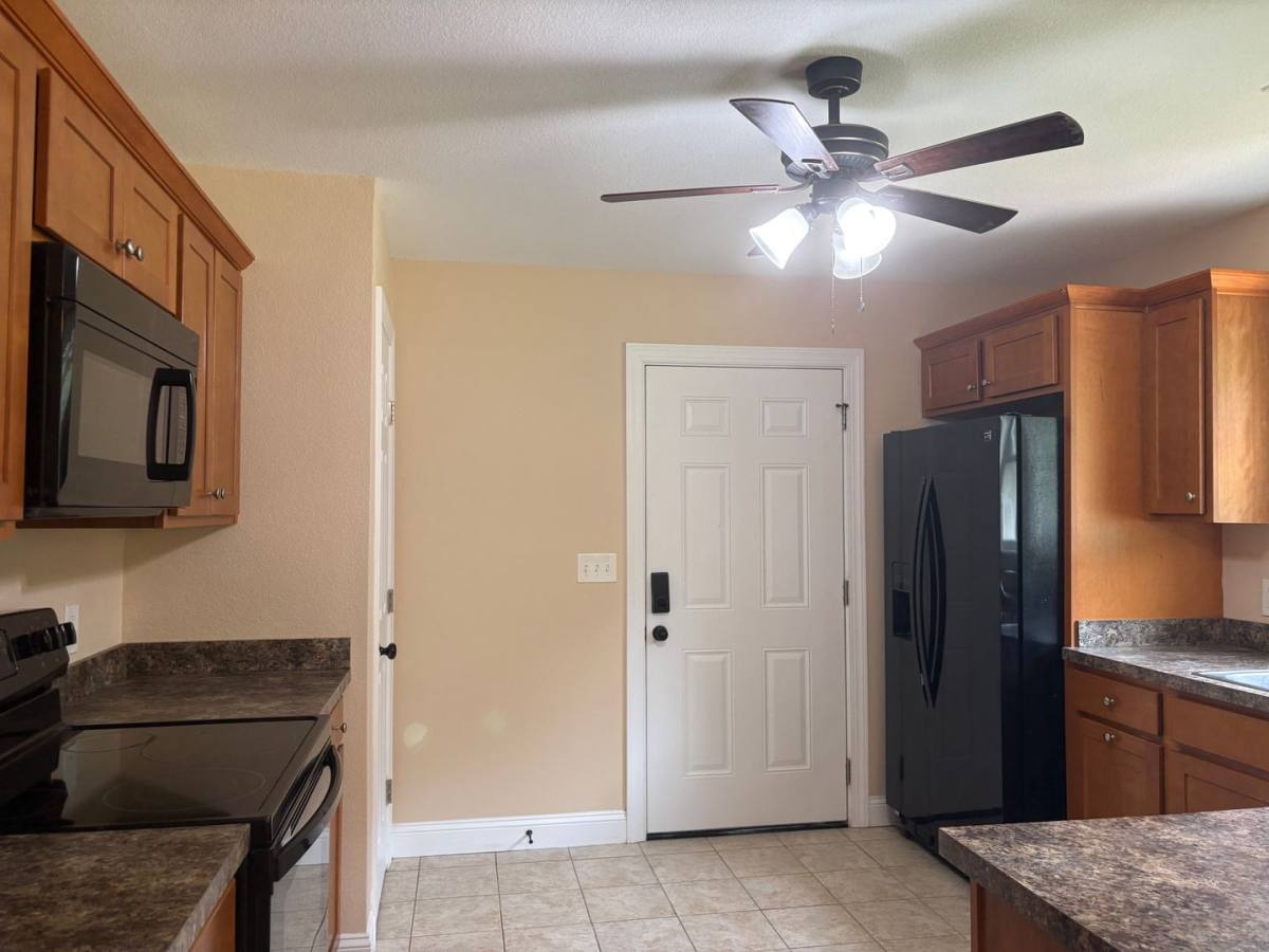 House for rent at 124 Deerfield Lane, Aydlett, NC 27916