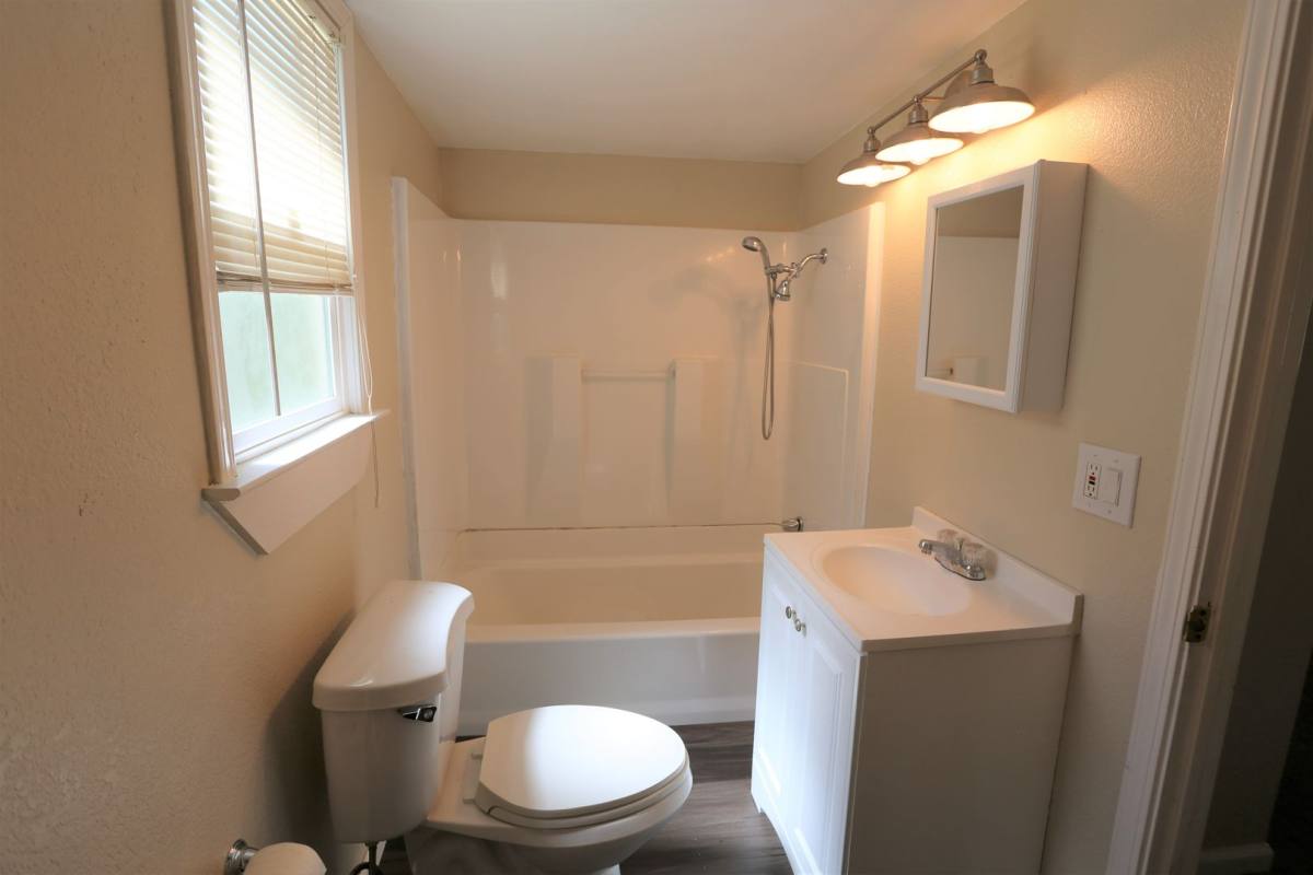 House for rent at 575 E St, Patterson, CA 95363