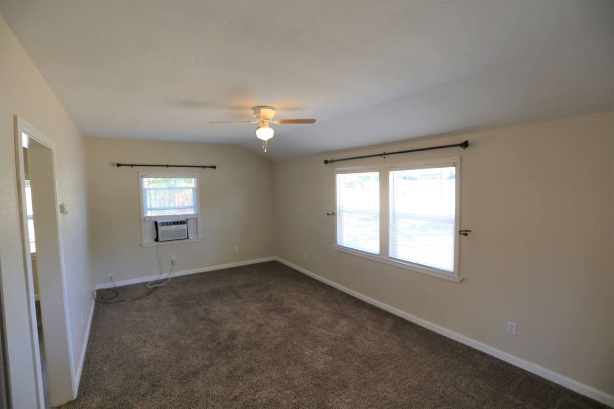 House for rent at 575 E St, Patterson, CA 95363