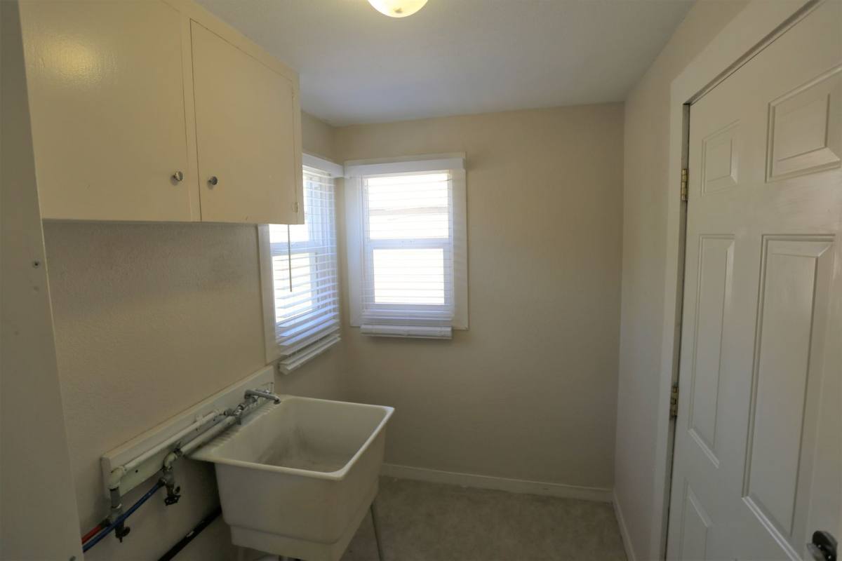House for rent at 575 E St, Patterson, CA 95363