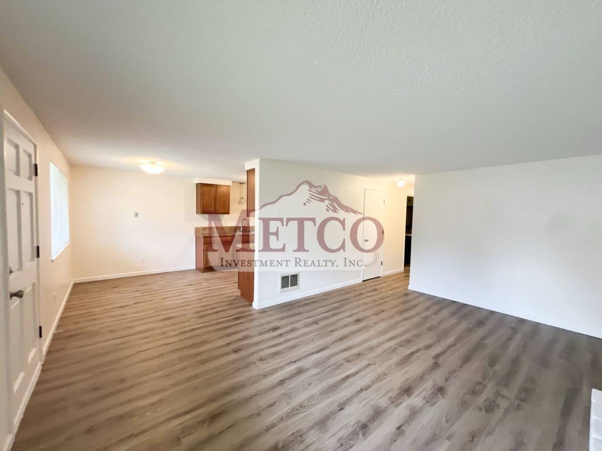 Apartment for rent at 588 592 Cinderella Lp, Eugene, OR 97404