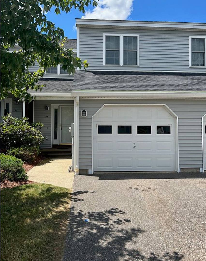 Townhouse for rent at 95 Green Briar Rd, Fitchburg, MA 01420
