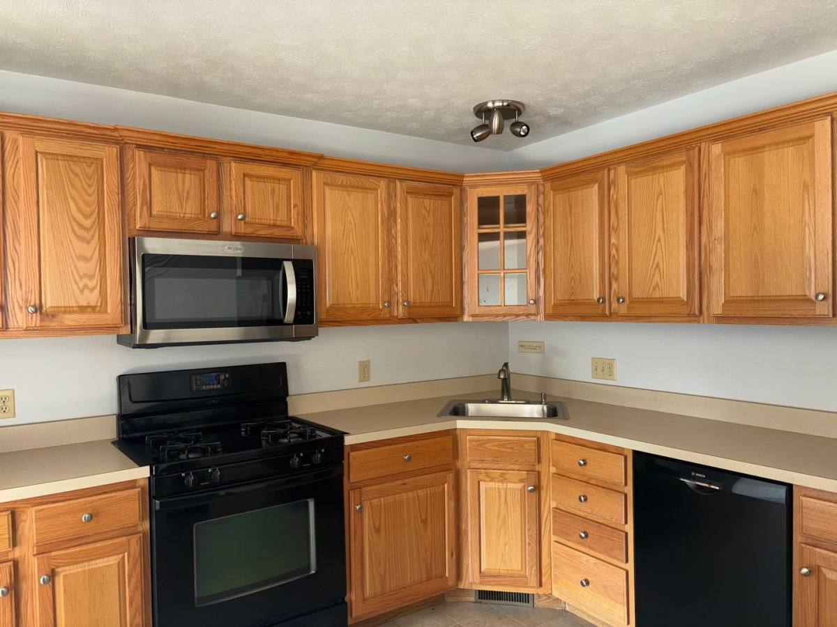 Townhouse for rent at 95 Green Briar Rd, Fitchburg, MA 01420