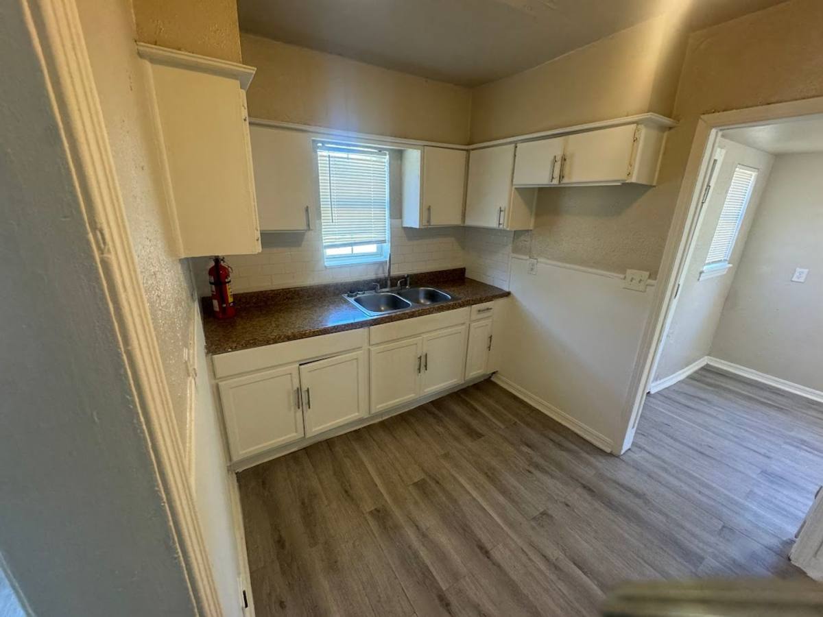 House for rent at 1727 NE 19th St, Oklahoma City, OK 73111