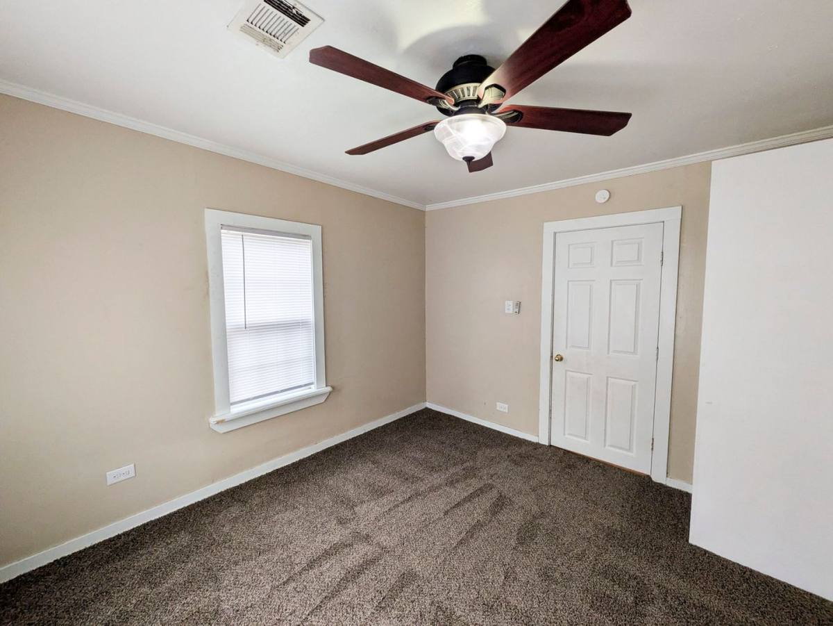 House for rent at 1030 Dallas St, Port Neches, TX 77651