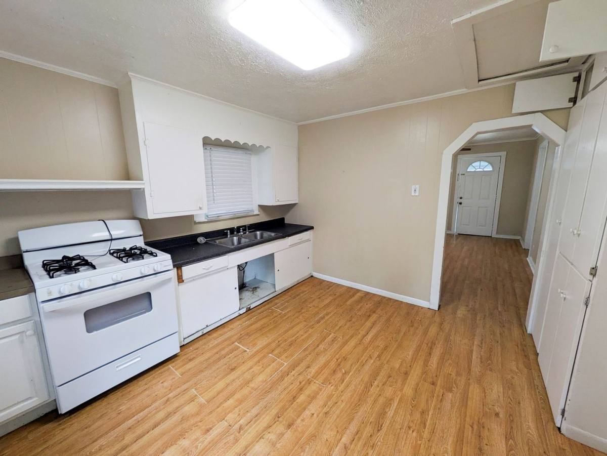 House for rent at 1030 Dallas St, Port Neches, TX 77651