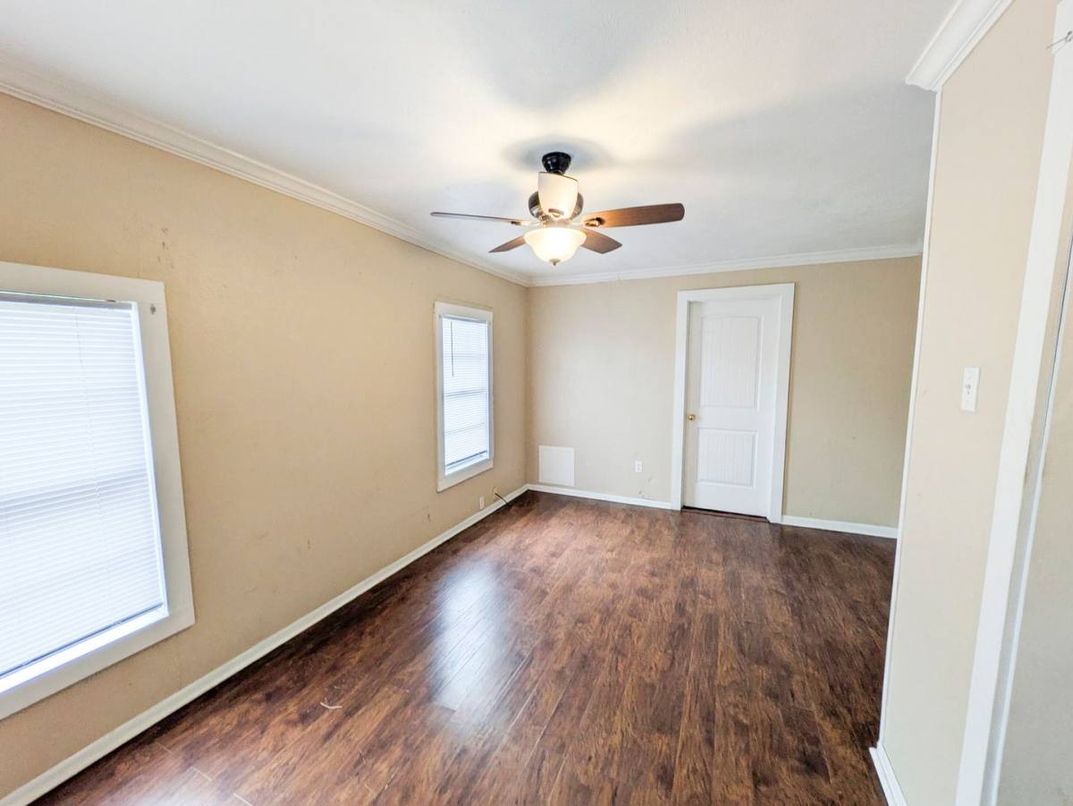 House for rent at 1030 Dallas St, Port Neches, TX 77651