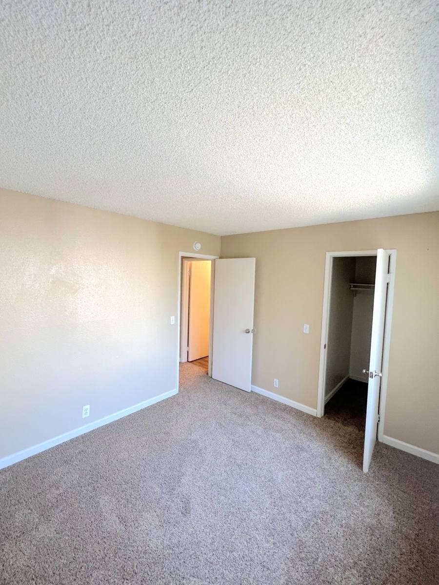 Apartment for rent at 5322 Hemlock St, Sacramento, CA 95841