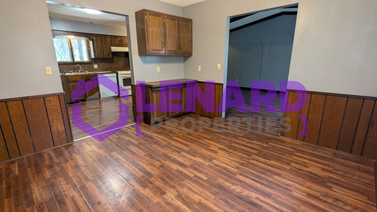 House for rent at 1004 E Auburn Place, Bolivar, MO 65613