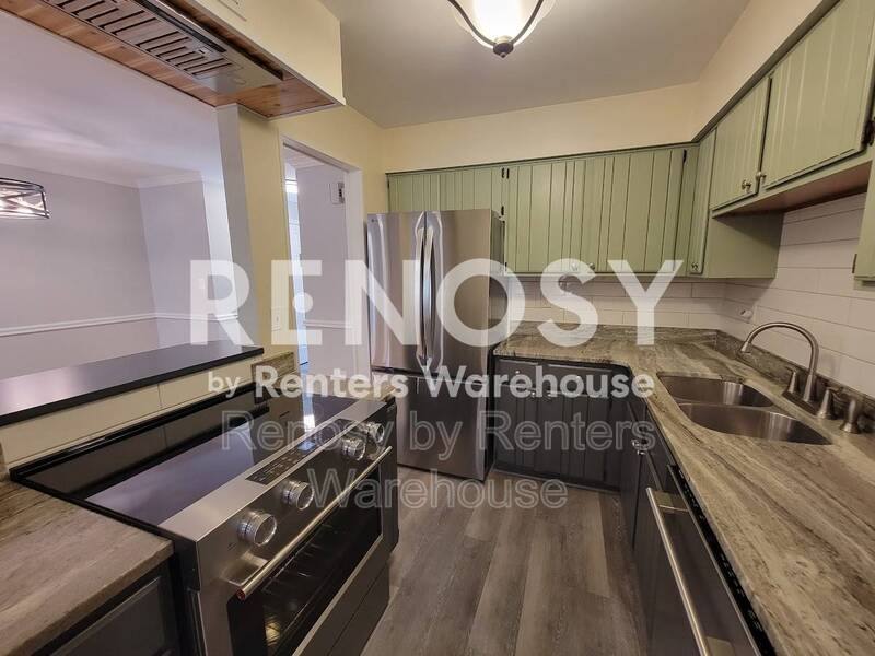 Townhouse for rent at 914 Wildwood Square Court, Virginia Beach, VA 23454