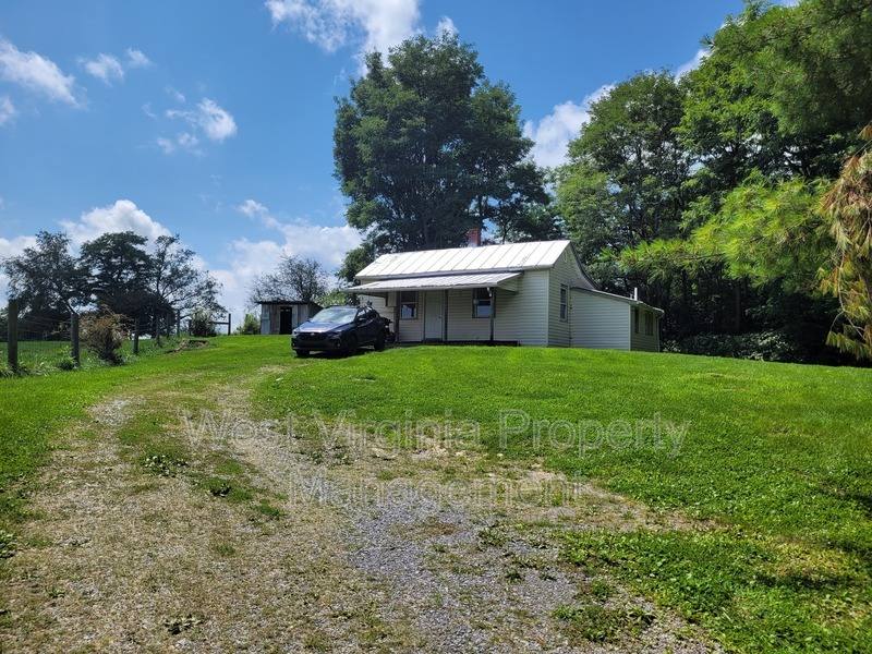 House for rent at 186 Benedict Lane, Lewisburg, WV 24901