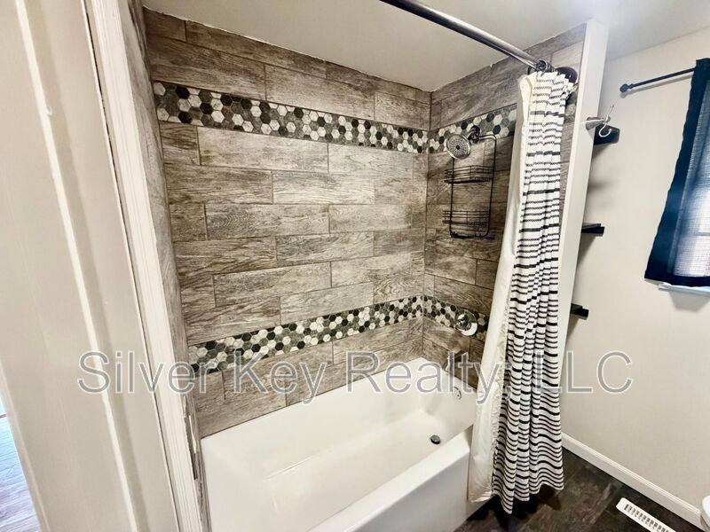 House for rent at 704 McCaslin Ave, Sweetwater, TN 37874