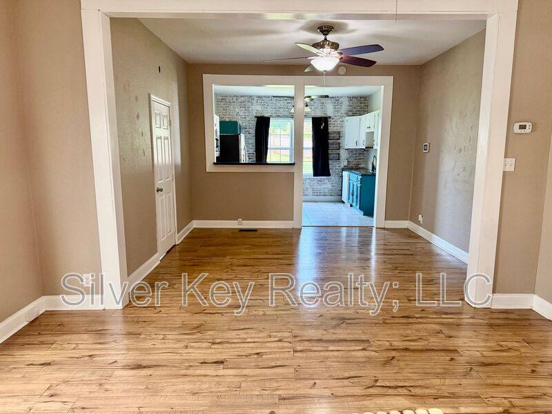 House for rent at 704 McCaslin Ave, Sweetwater, TN 37874