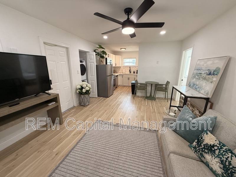 Apartment for rent at 224 30th Ave N #D, Saint Petersburg, FL 33704