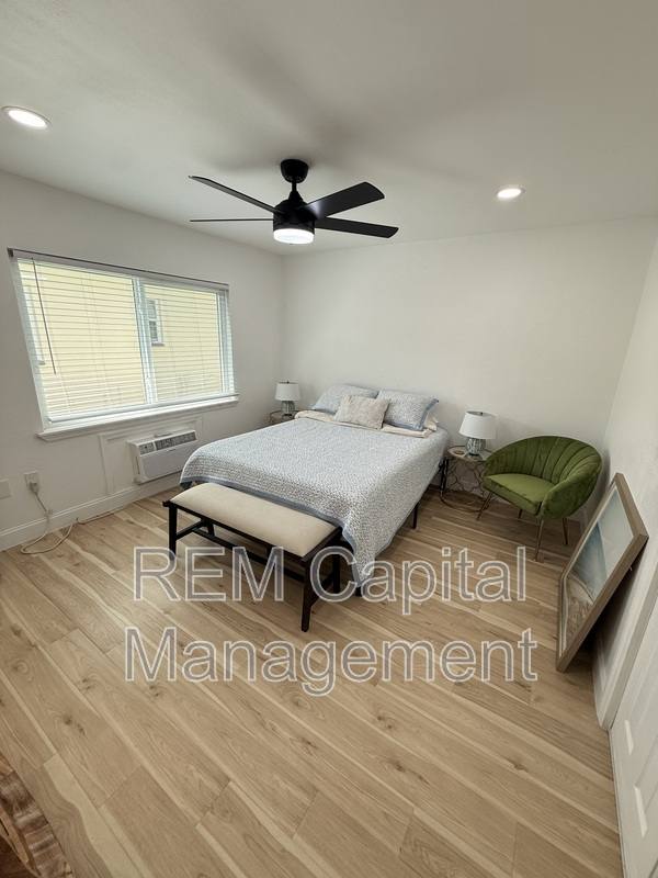 Apartment for rent at 224 30th Ave N #D, Saint Petersburg, FL 33704