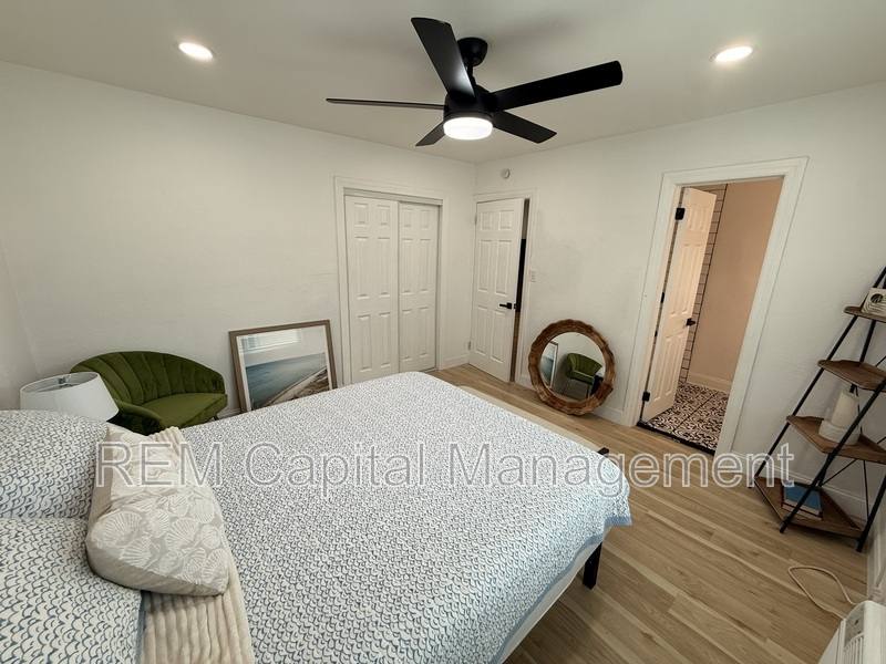 Apartment for rent at 224 30th Ave N #D, Saint Petersburg, FL 33704