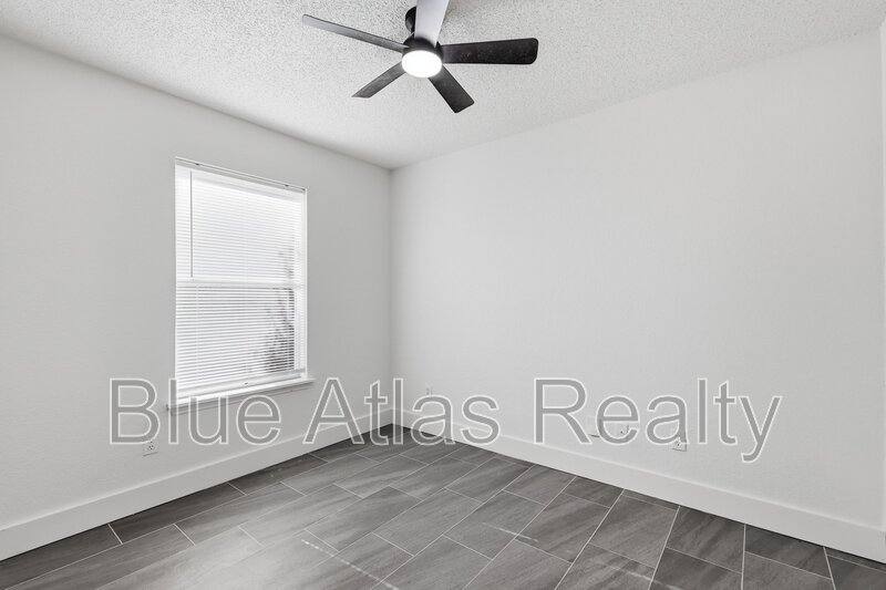 House for rent at 7124 Wagonwheel Rd, Fort Worth, TX 76133