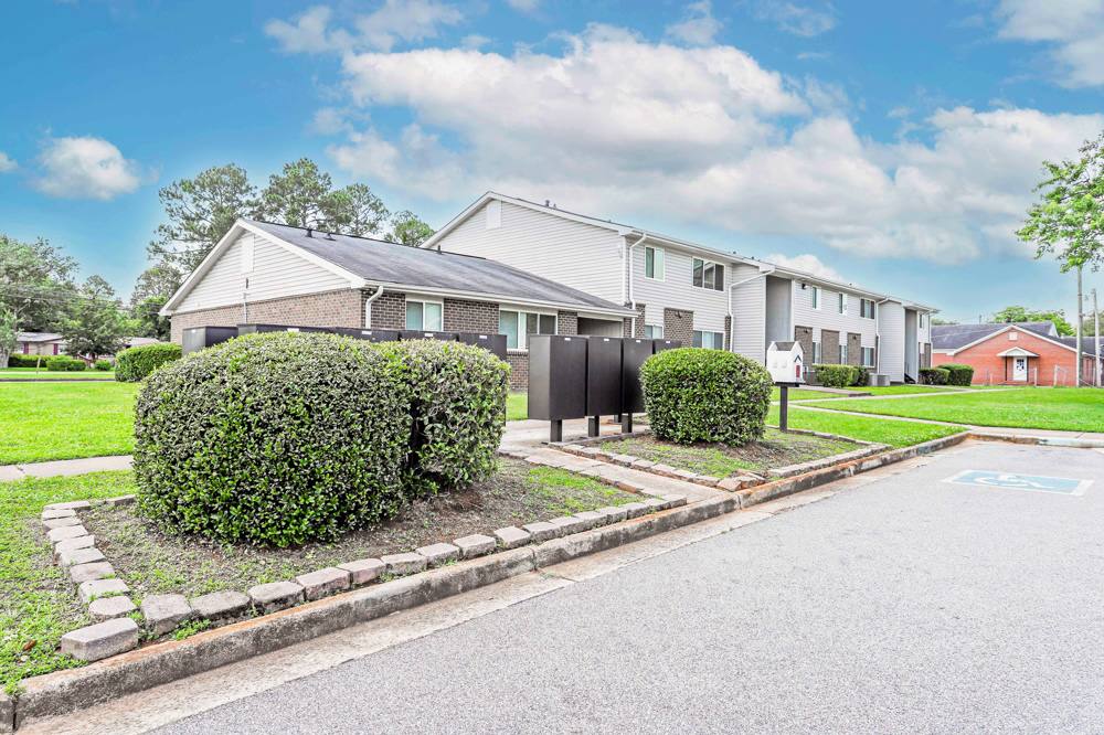 Apartment for rent at 1103 E Church St, Fort Valley, GA 31030