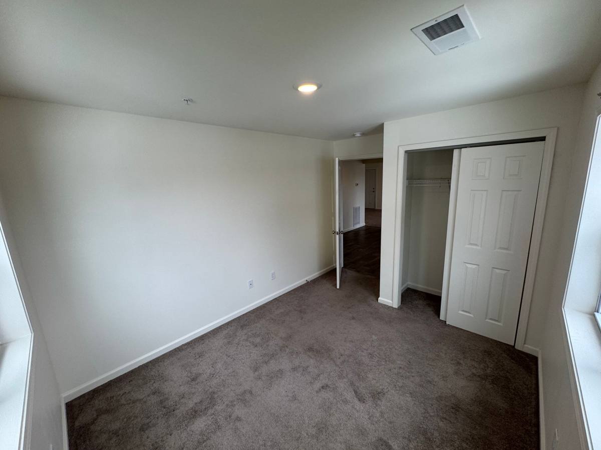 Apartment for rent at 1047 Broadway, Rensselaer, NY 12144